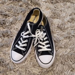 Black Converse Chuck Taylors